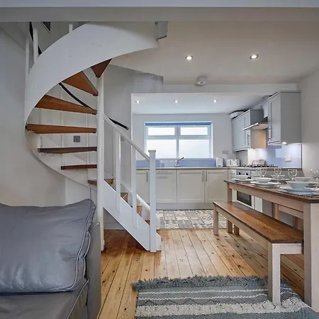 Holiday home Host & - Oasis Whitby